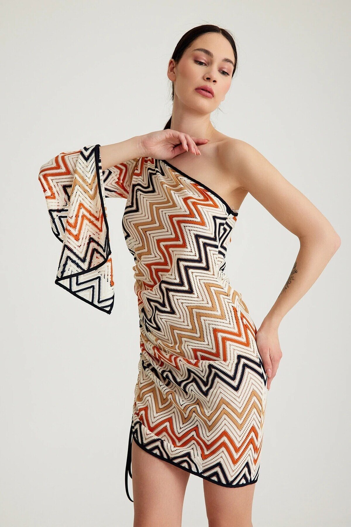 ALIXA ZIGZAG DRESS