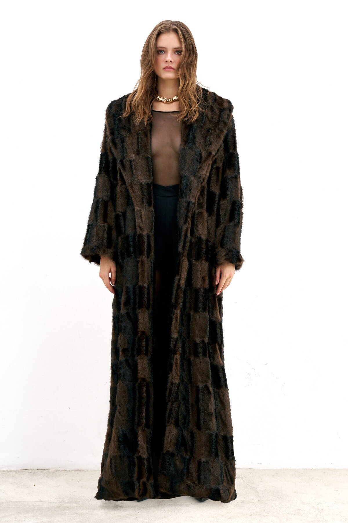 THE MONARCH COAT