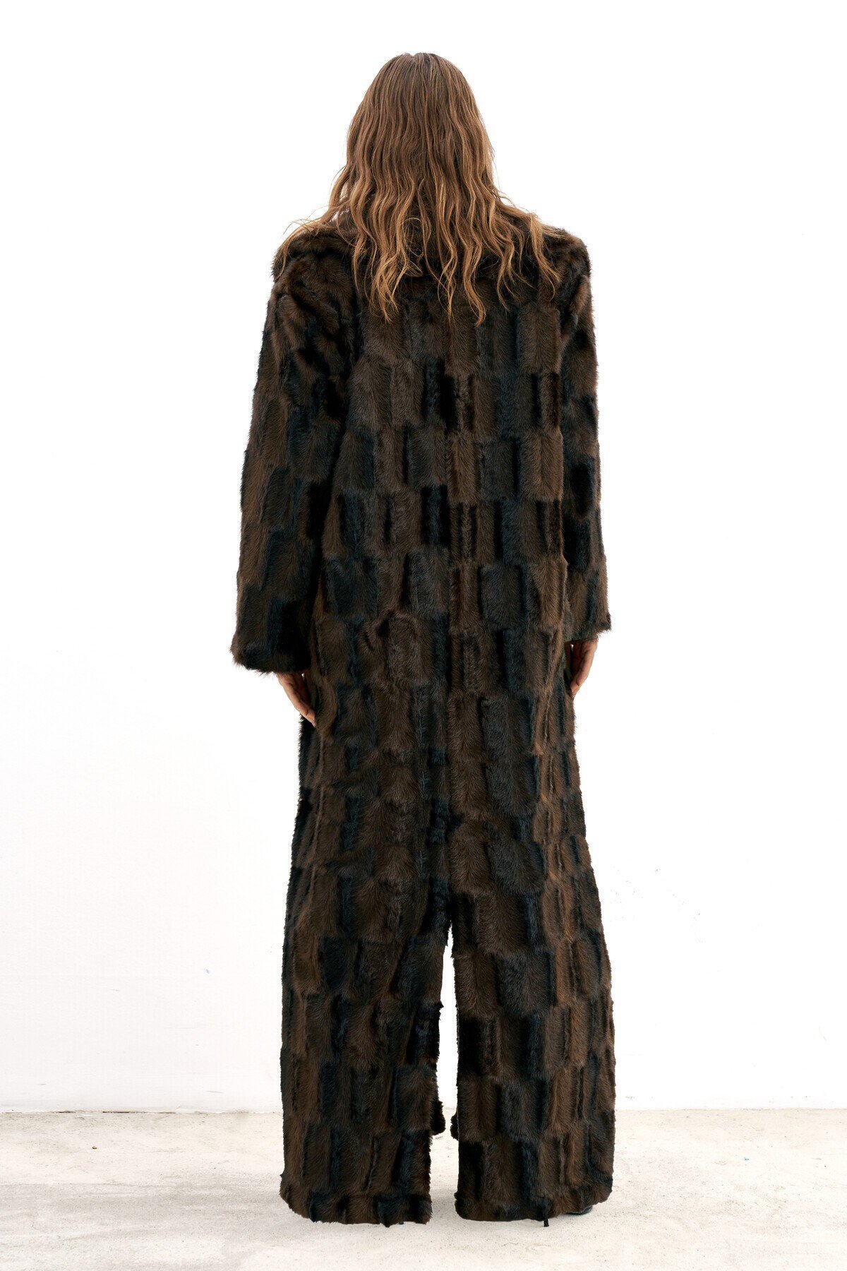 THE MONARCH COAT
